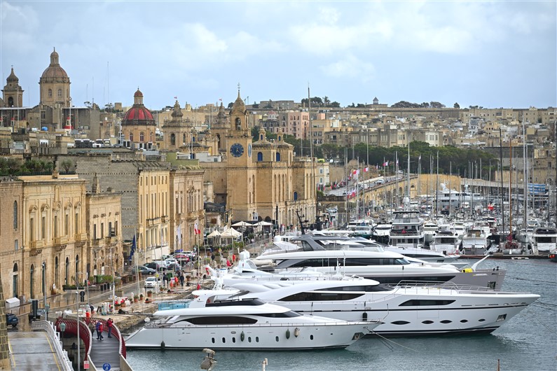 Birgu Malte | Jupette et Salopette Birgu Malte | Jupette et Salopette